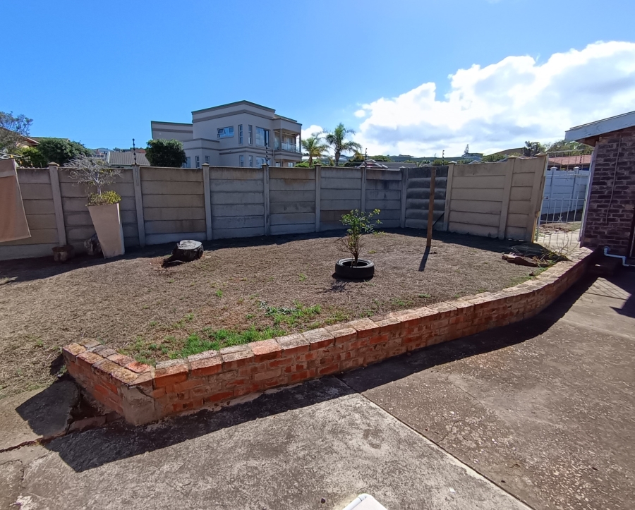 3 Bedroom Property for Sale in Wavecrest Eastern Cape